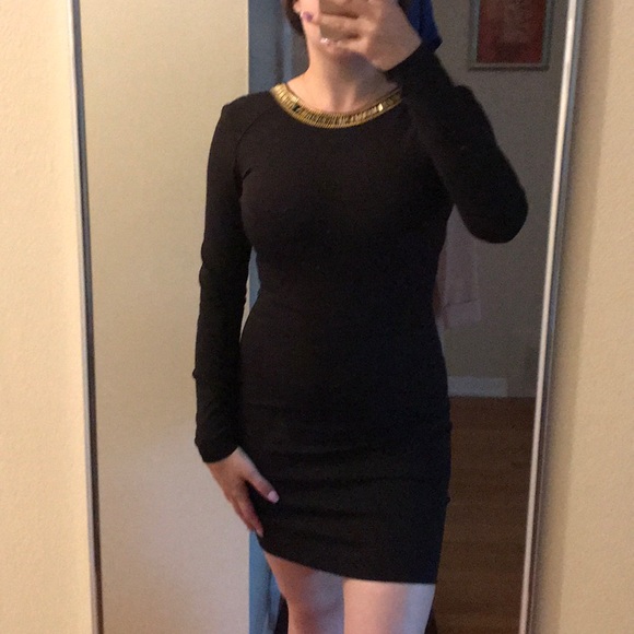 Long sleeves black and gold dress, open back - Picture 3 of 3